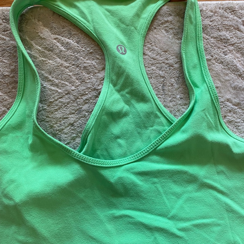 Lululemon tank - Picture 2 of 3
